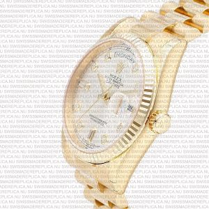 Replica Rolex Day-Date Dial Stick Markers Fluted Bezel 18k Gold - Image 3